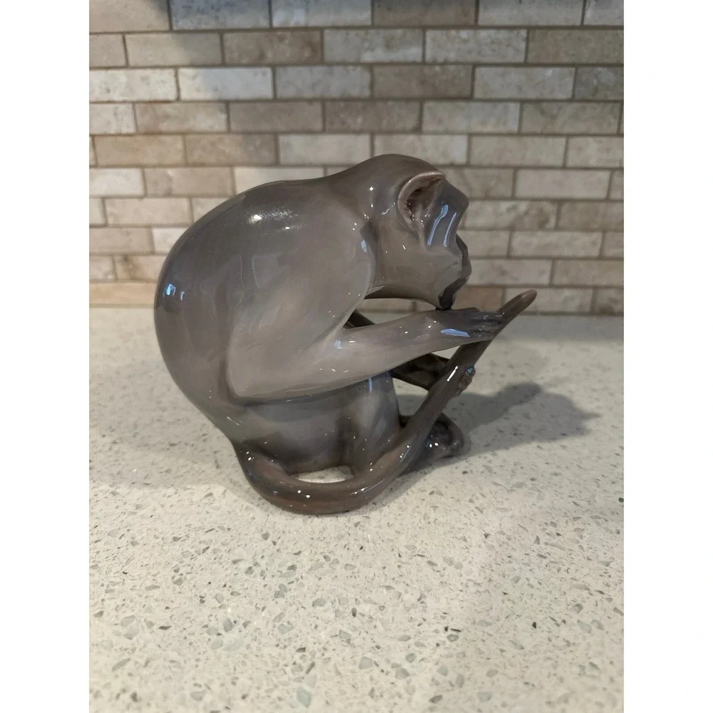 Rare Royal‎ Chopenhagen Porcelain Monkey Holding Tail - Picture 4 of 5